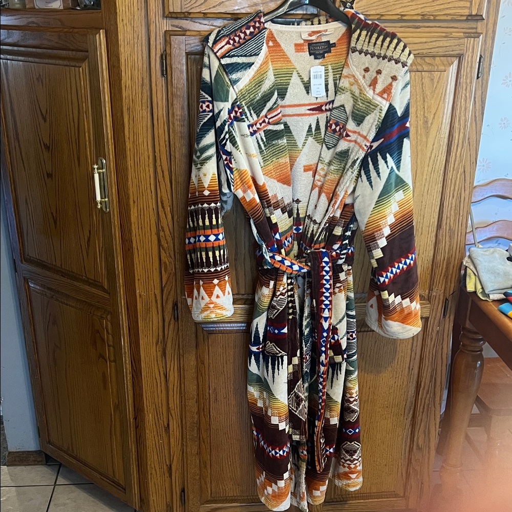 Unisex Pendleton Wool Robe with Brown ,Orange and Green Accents - Picture 2 of 3